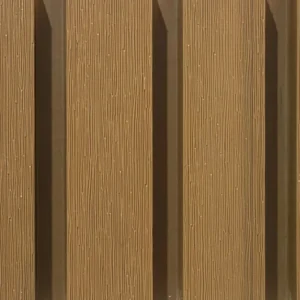 Panel R4 de WPC Ranurado